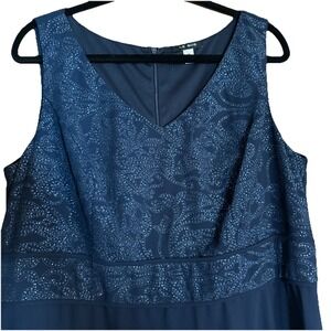 Le BOSS Blue Navy Formal Dress Size 16 Sleeveless Lined V-Neck Back Zipper